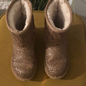 UGG Brown Lace-Patterned Kids Boots